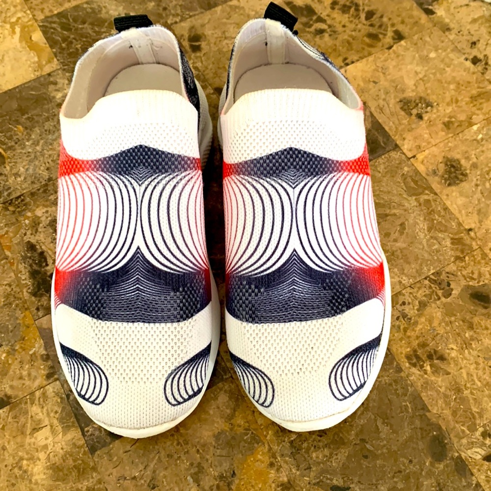 boys size 12 slip on sneakers